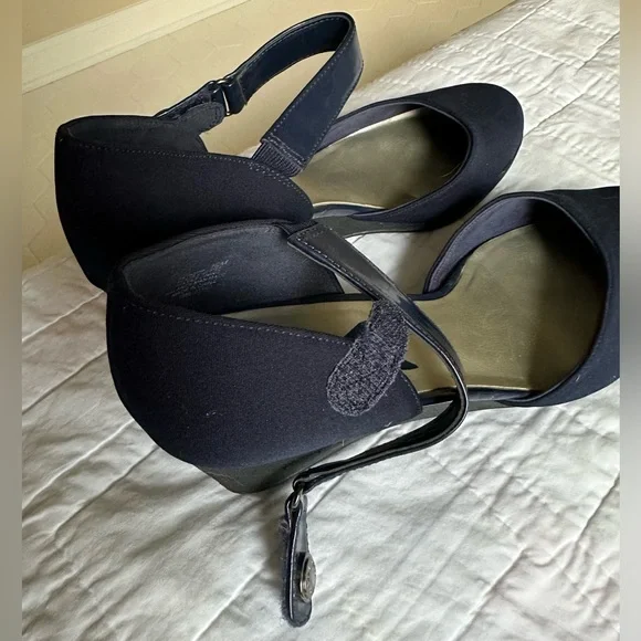 Anne Klein Sport heels, size 10M - Picture 4 of 8